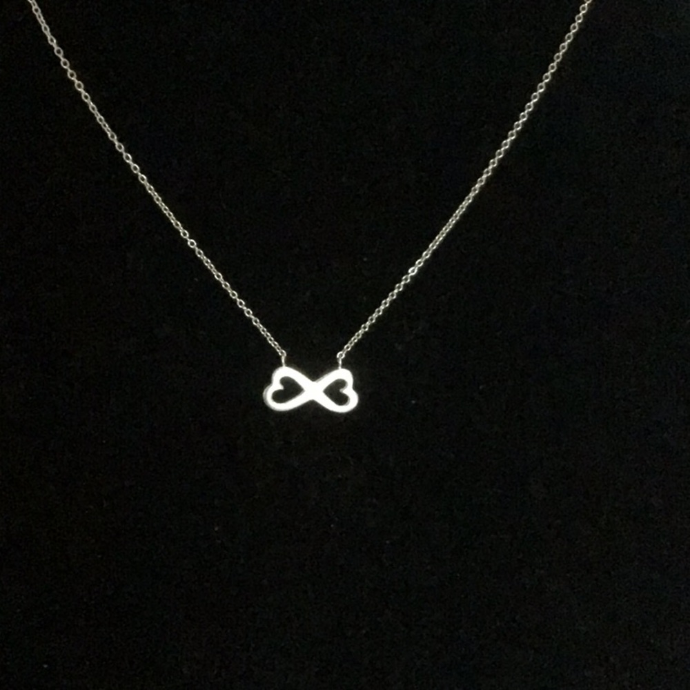 Tiffany Infinity Pendant Necklace EUC